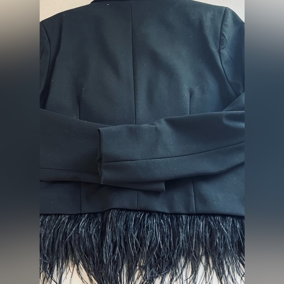 Black cropped one button lapel collar with fringe on hem jacket - Picture 9 of 15